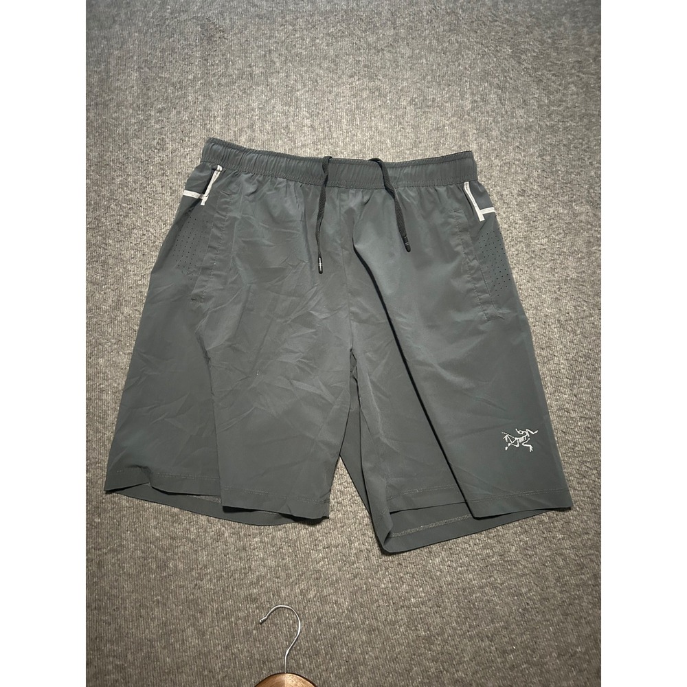 Arcteryx shorts mens lightweight outdoors drawstrings read
